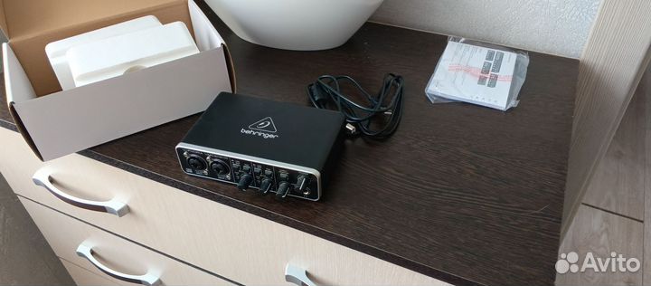 Внешняя звуковая карта Behringer UMC202HD