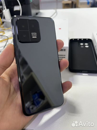 Телефон Xiaomi 13 12/256