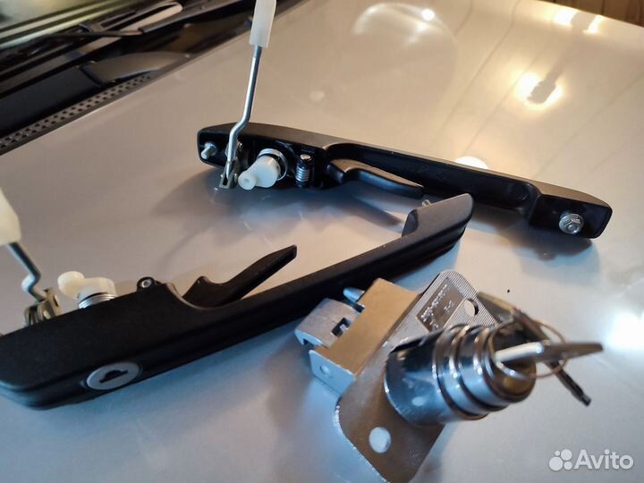 Комплект ручек дверей и замок багажника ваз-08-099