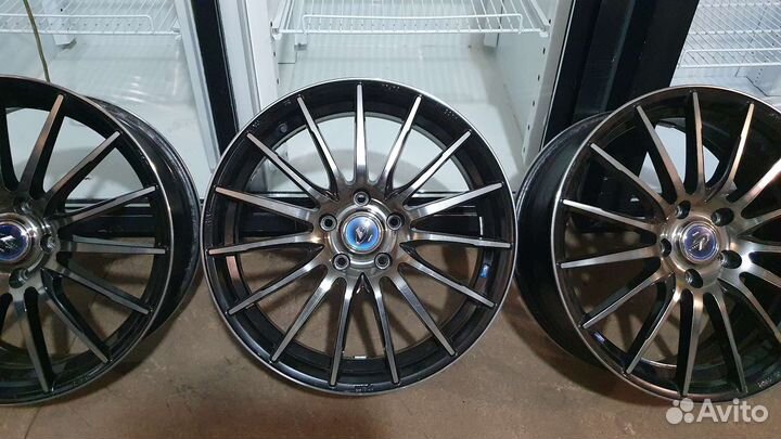 R18 Triangle Sports TH201 215/45, PCD 5x114.3 DIA 70.1
