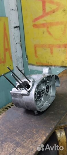 Картера двигателя Ш 58 мопеда Рига