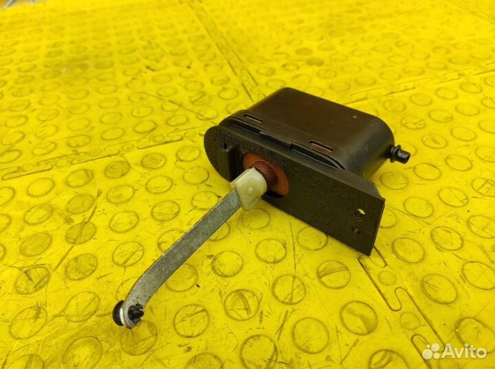 Моторчики заслонок отопителя Mercedes-Benz W140