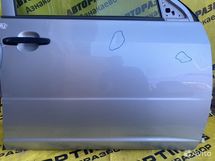 Передняя правая дверь Toyota Probox