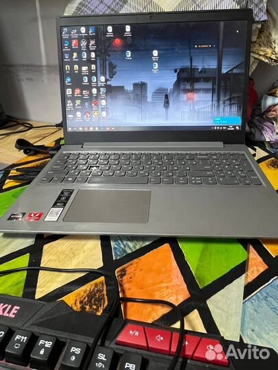 Ноутбук lenovo