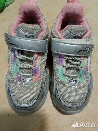 Кроссовки для девочки 29 размер