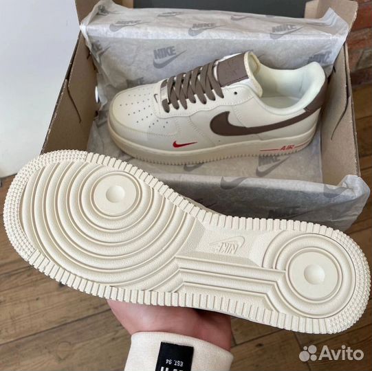 Кроссовки оптом