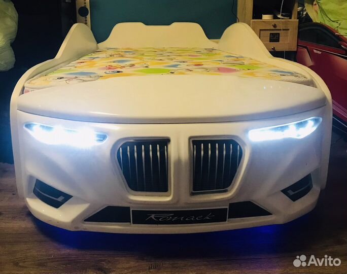 Детская кровать виде автомабиля BMW M4
