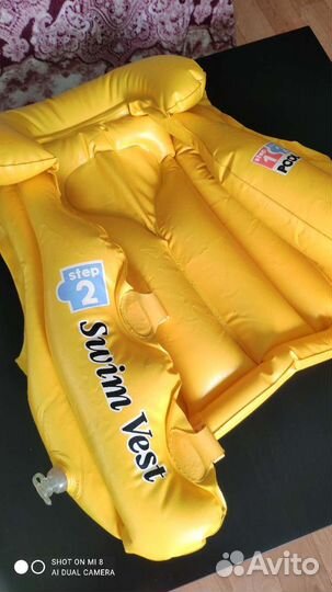 Плавательный жилет и круг