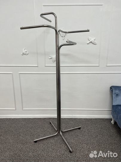 Стойка вешало рейл для одежды