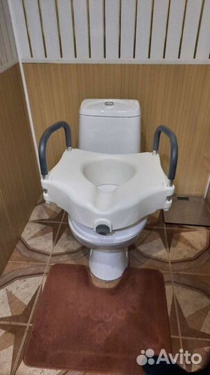 Инвалидное кресло с туалетом
