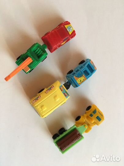 Коллекция игрушек Киндер Сюрприз 1990-е