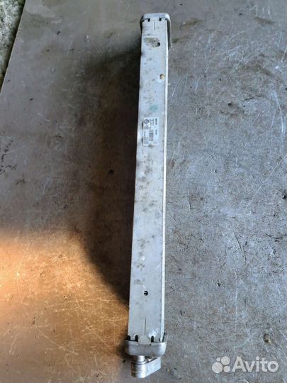 Радиатор масляный на BMW E65 E66