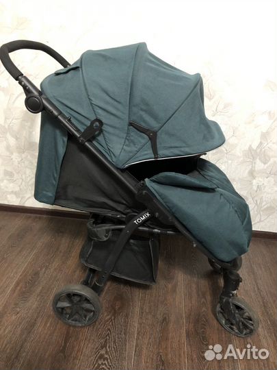 Прогулочная коляска tomix