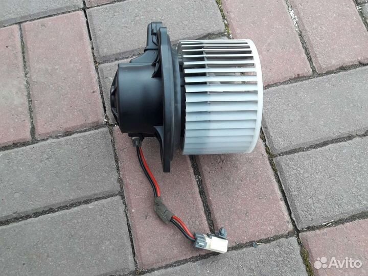 Вентилятор печки Hyundai i30 2007-2012год