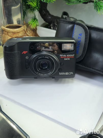 Плёночный фотоаппарат Minolta