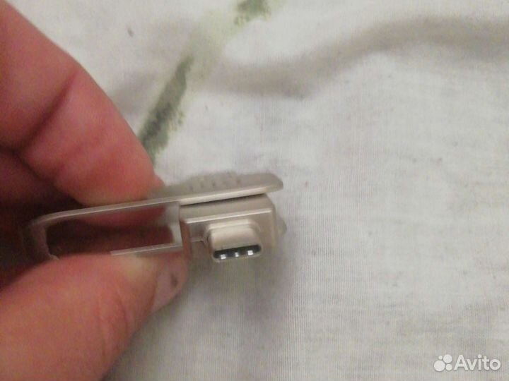 Usb флешка Bliksem 64 гб и зеленая 16гб