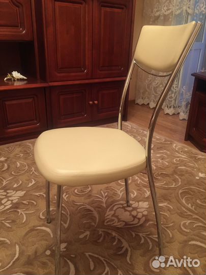 Продаю стулья