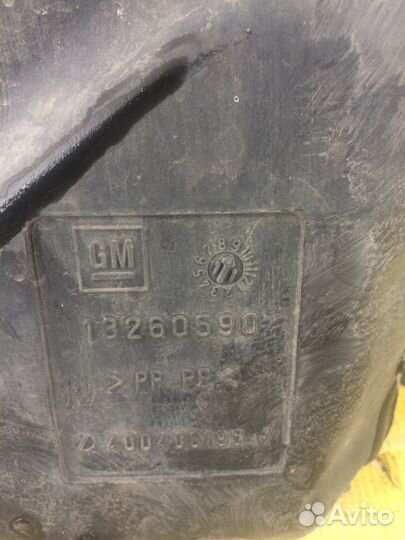 Бачок омывателя лоб. стекла Opel Astra J