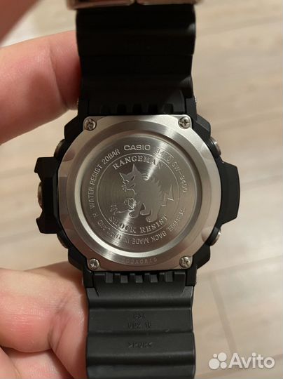 Продаю часы