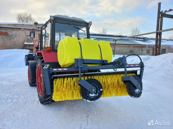 Щетка дорожная с поливом