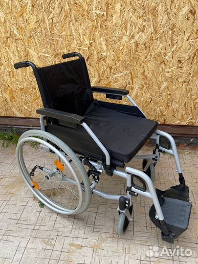 Инвалидная коляска