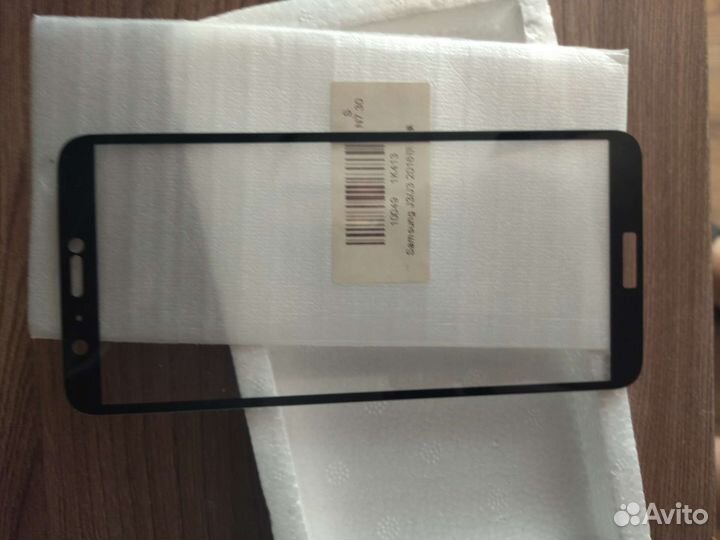 Защитное стекло на самсунг J3