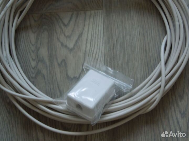 Телефонный кабель 11м+розетка