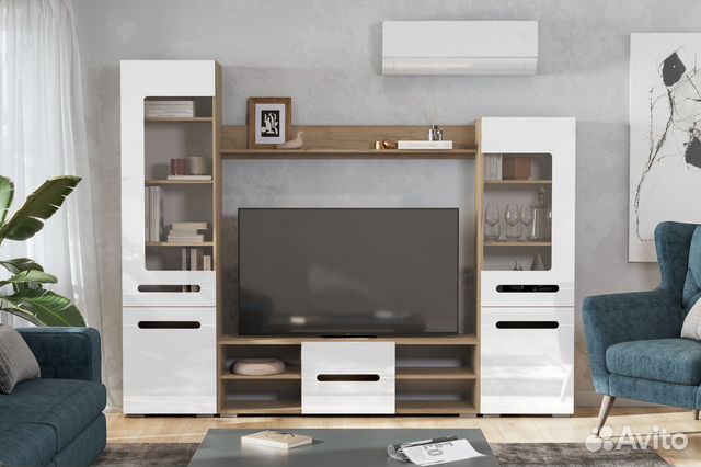 Стенка в гостиную Дуб золотой/Белый глянец 2,4м