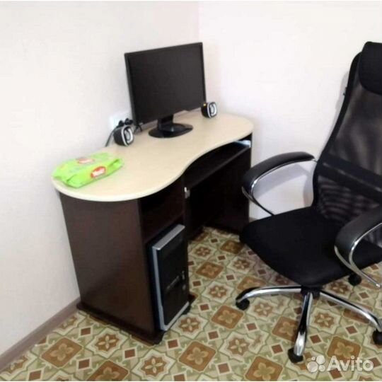 Компьютерный стол угловой от производителя