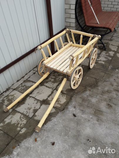 Повозка декоративная