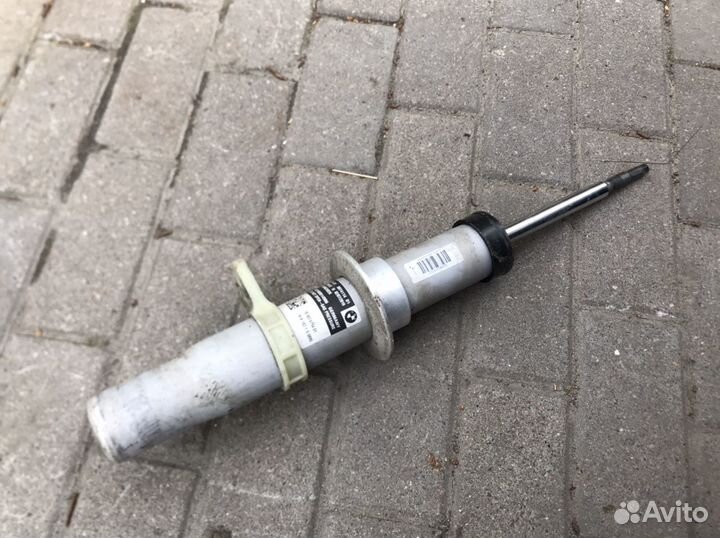 BMW M5 f90 передний амортизатор