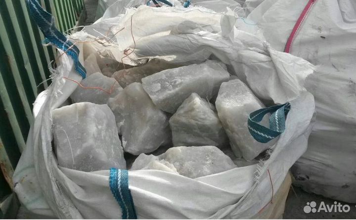 Соль лизунец, кормовые добавки для животных