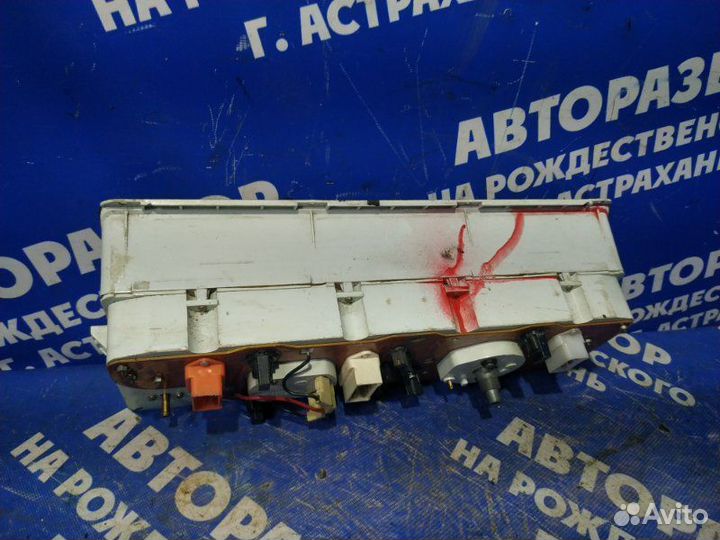 Панель приборов Ваз Лада 2107 седан 2106 2000