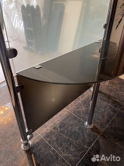 Декаративная перегородка с орнаментом из триплекса