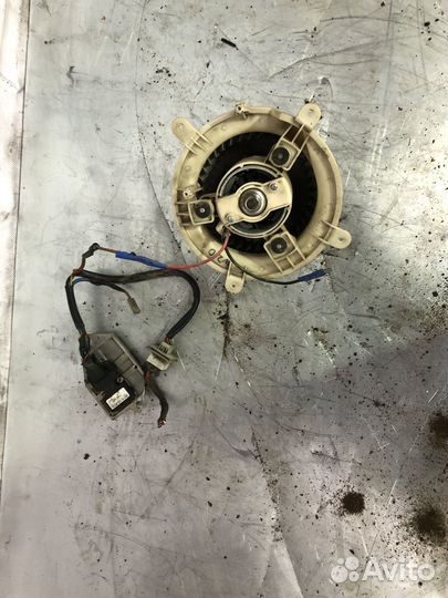 Моторчик печки Mercedes-Benz E-class (W210)