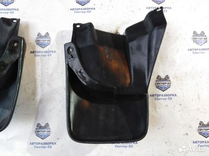 Брызговик задний Honda Cr-V RD1