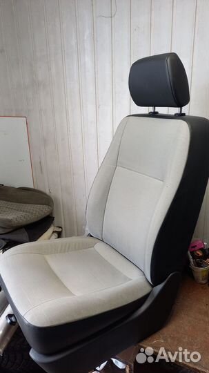 Сиденье водительское Фолькцваген Транспортёр Т5,Т6