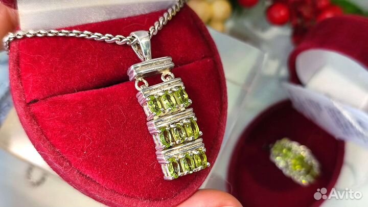 Подвеска с хризолитами 2,52ct, 37*11мм, 8,06гр 925