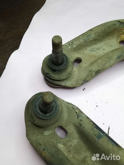 Рычаг на Toyota funcargo