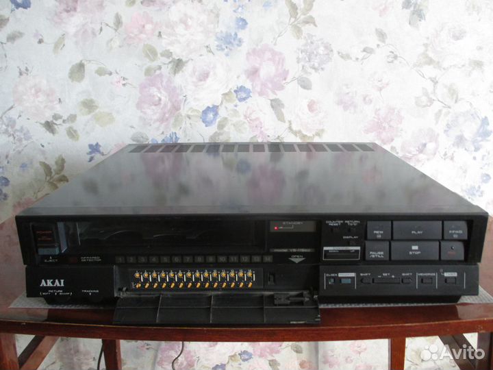 Видеомагнитофон Akai-VS115EO 1985г.в