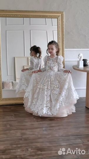 Нарядное дизайнерское платье