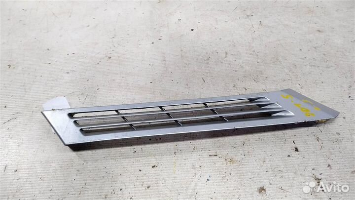 Накладка на стойку нижняя заднюю левую mersedesbe