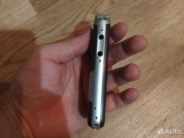 Цифровой диктофон Philips DVT6010/00