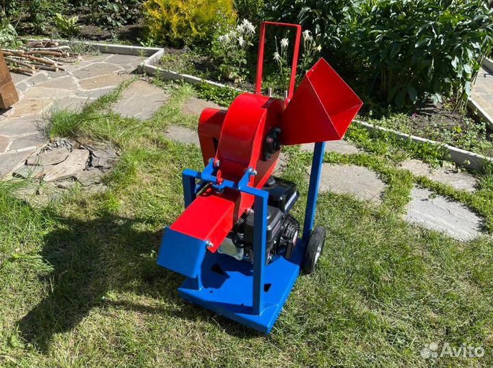 Садовый Измельчитель Веток и Травы (бензиновый)