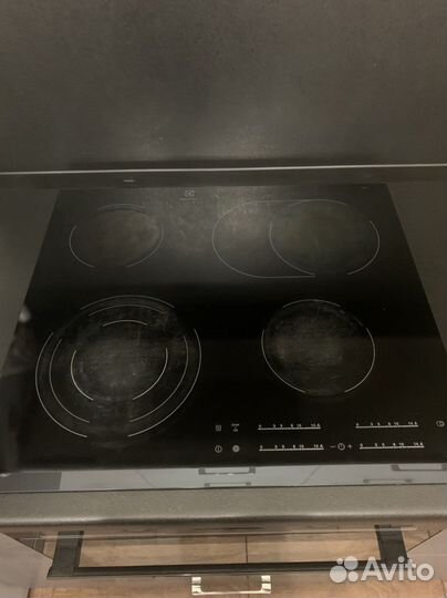 Варочная панель электрическая electrolux