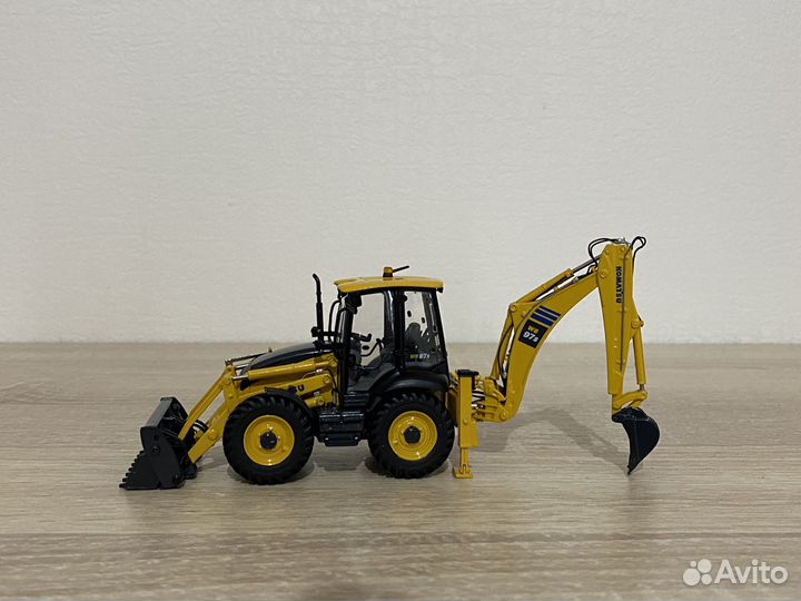 Модель экскаватора погрузчика Komatsu WB97S 1:50