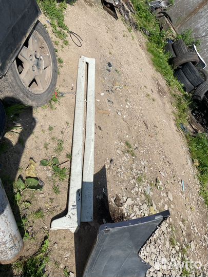 Накладки на пороги nissan liberti