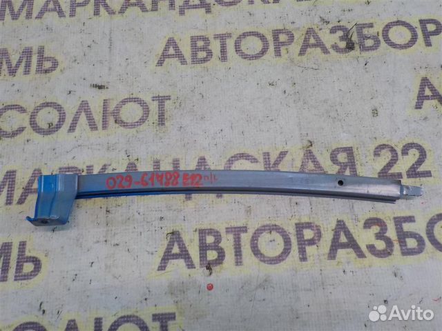 Направляющая стекла двери Toyota Corolla (E120) 2