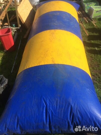 Водный аттракцион Блоб