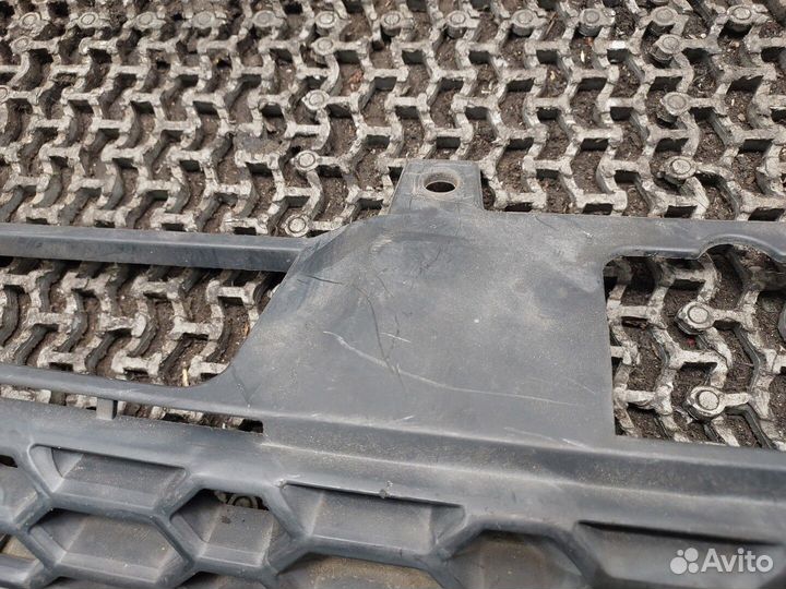 Решетка радиатора Honda HRV, 2002